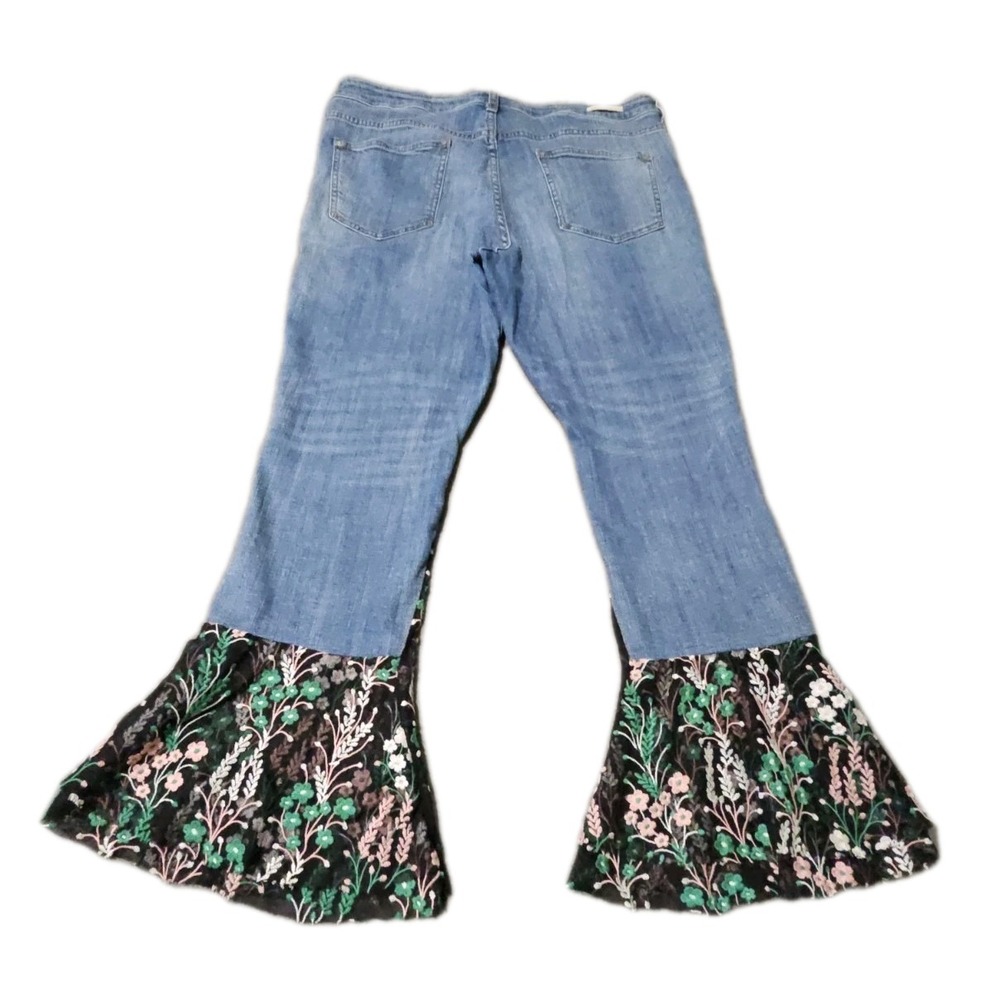 Anthropologie Pilcro Jeans Womens Sz 32  Black Floral Mesh Hem Flare Leg Boho - Picture 2 of 11